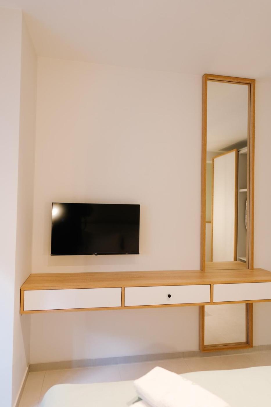 Aquarama Suites Nea Iraklitsa Exteriör bild