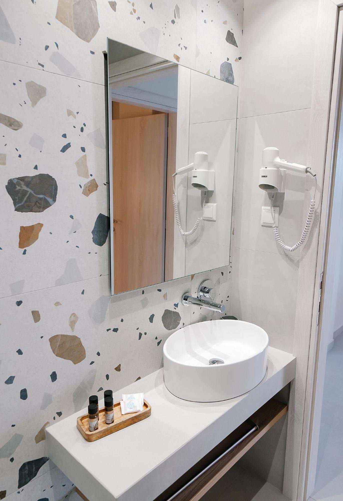 Aquarama Suites Nea Iraklitsa Exteriör bild